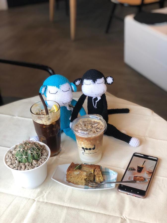 Blu Monkey Hub & Hotel Surat Thani Buitenkant foto