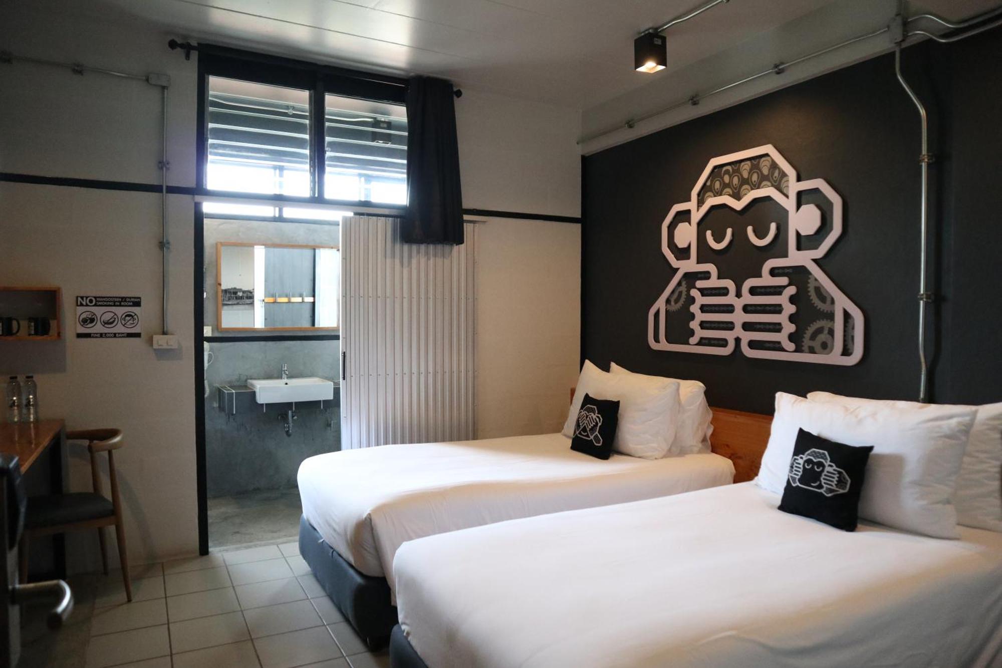 Blu Monkey Hub & Hotel Surat Thani Buitenkant foto