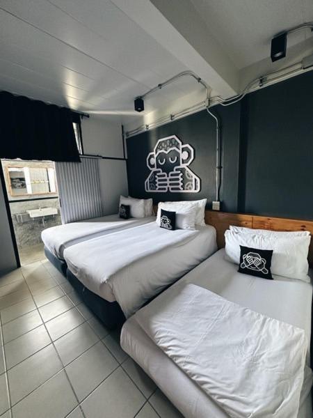 Blu Monkey Hub & Hotel Surat Thani Buitenkant foto