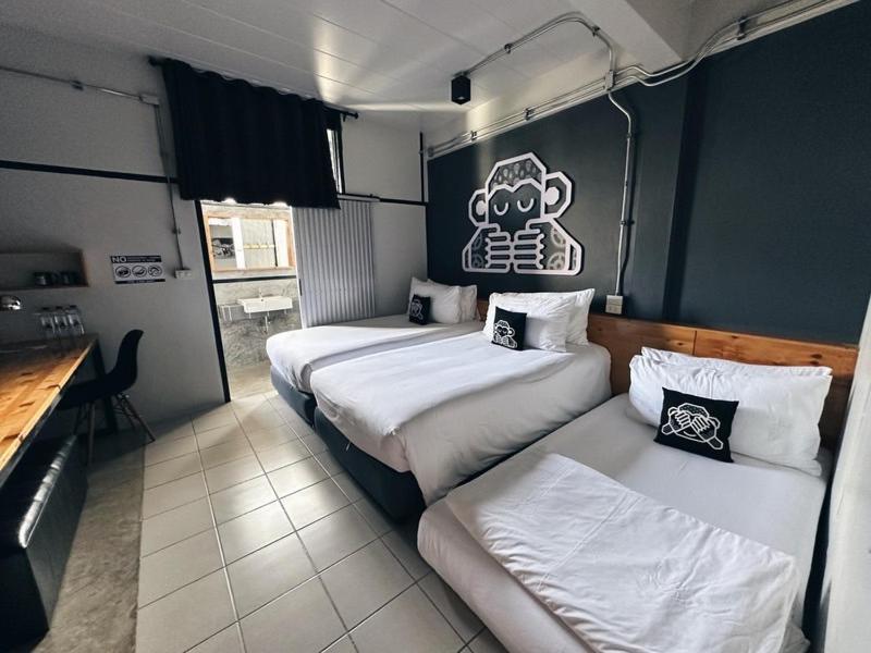 Blu Monkey Hub & Hotel Surat Thani Buitenkant foto